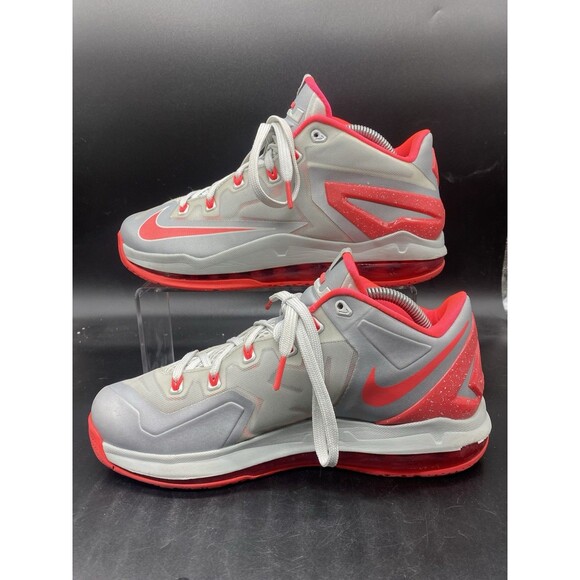 Nike LeBron 11 Low Base Mid Top Shoe Mens Size 8.5 Grey Laser Crimson 642849-001 - Picture 2 of 8